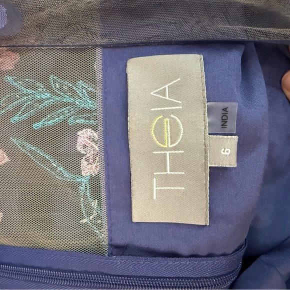 Theia Long Tulle Sleeve Floral Dress Size 6 - Picture 6 of 8